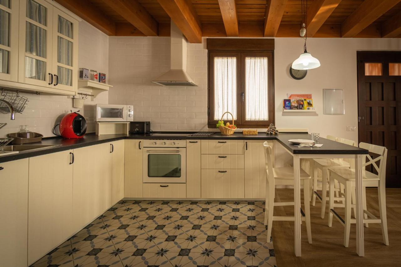 Affittacamere Casa Calero Vezdemarban Esterno foto